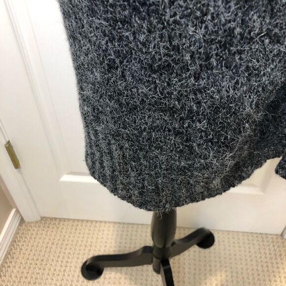 Steve Madden fur lined long sweater vest with pockets - Picture 10 of 14